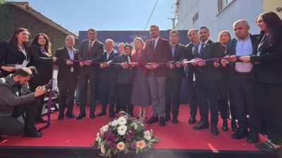 CHP Kadın Kolları Genel Başkanı Asu Kaya, Buca’da açılan yeni