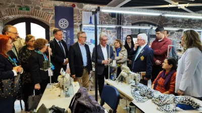 İzmir Büyükşehir Belediyesi'nin Altın İğne Projesi, küresel bir başarı modeline