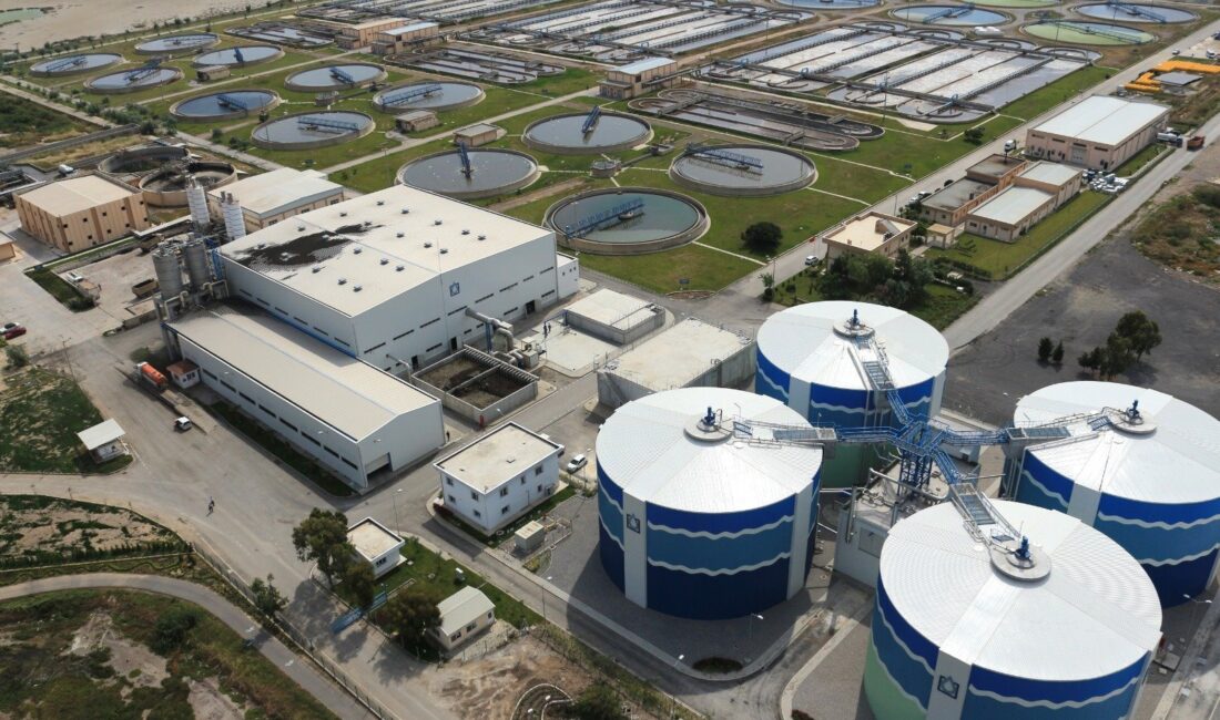 İzmir siyasetinde 'altyapı ve arıtma' polemiği hız kesmiyor. 

CHP PM