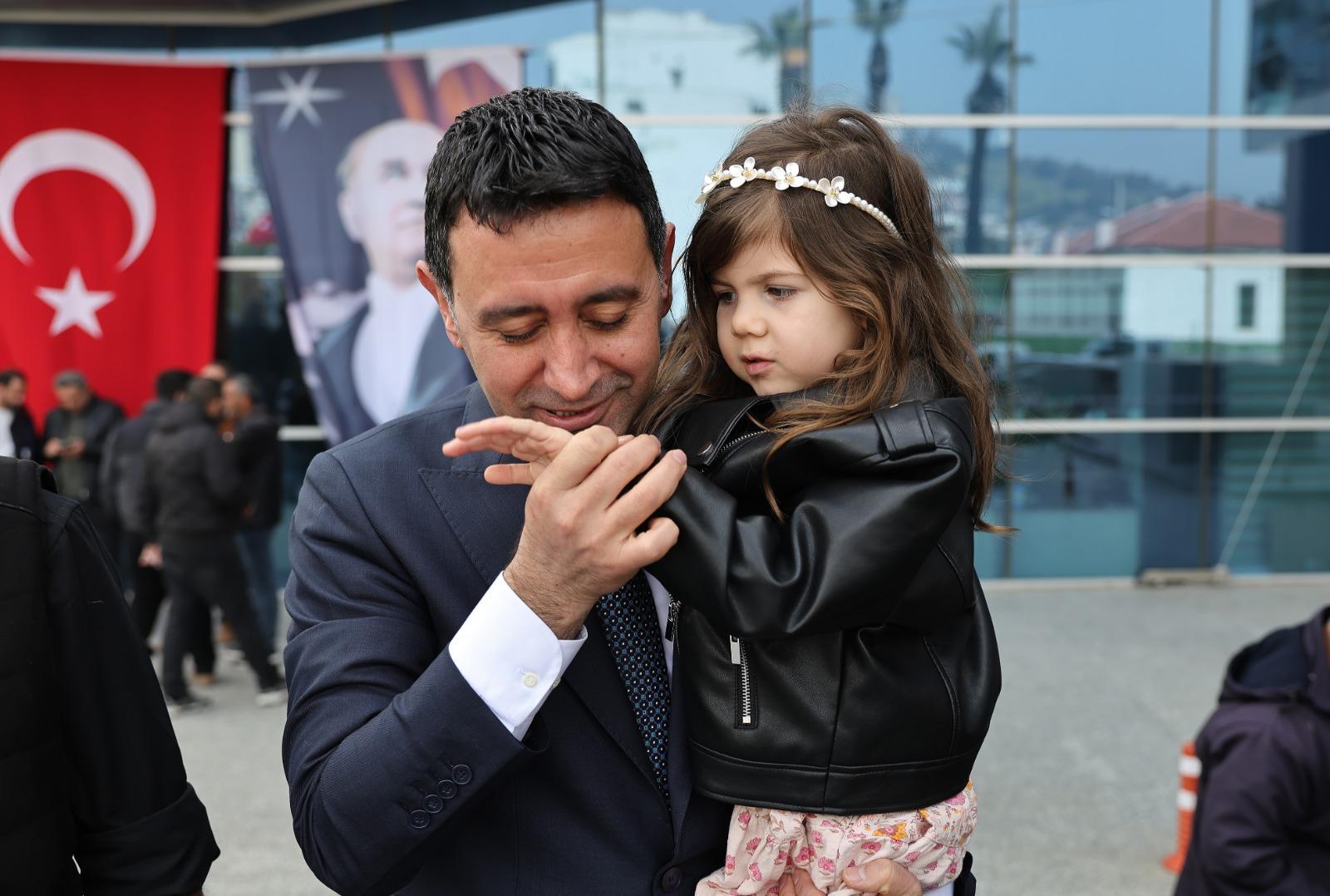 Bayraklı Belediyesi’nde bayramlaşma