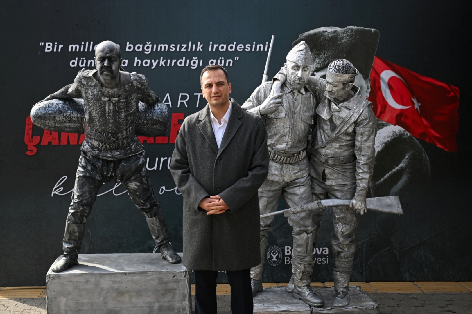 Bornova’da 18 Mart mesaisi: şehitler Karanfillerle, zafer ezgilerle anıldı!