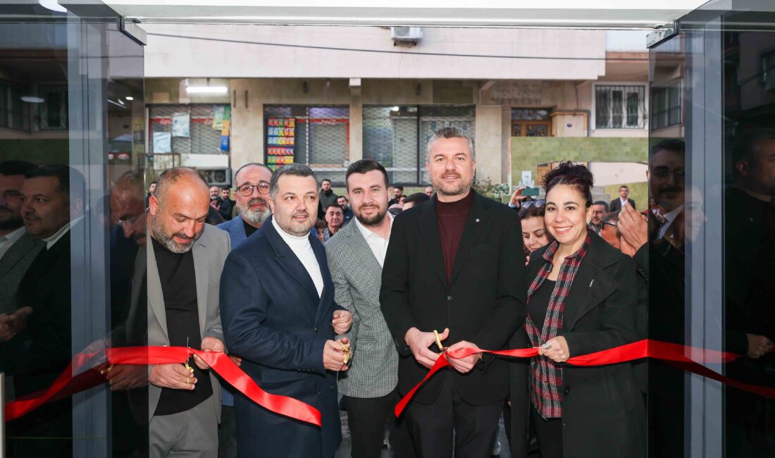 Ramazan ayının bereketli sofrasında açılan yeni dernek, Buca’da ihtiyaç sahipleri