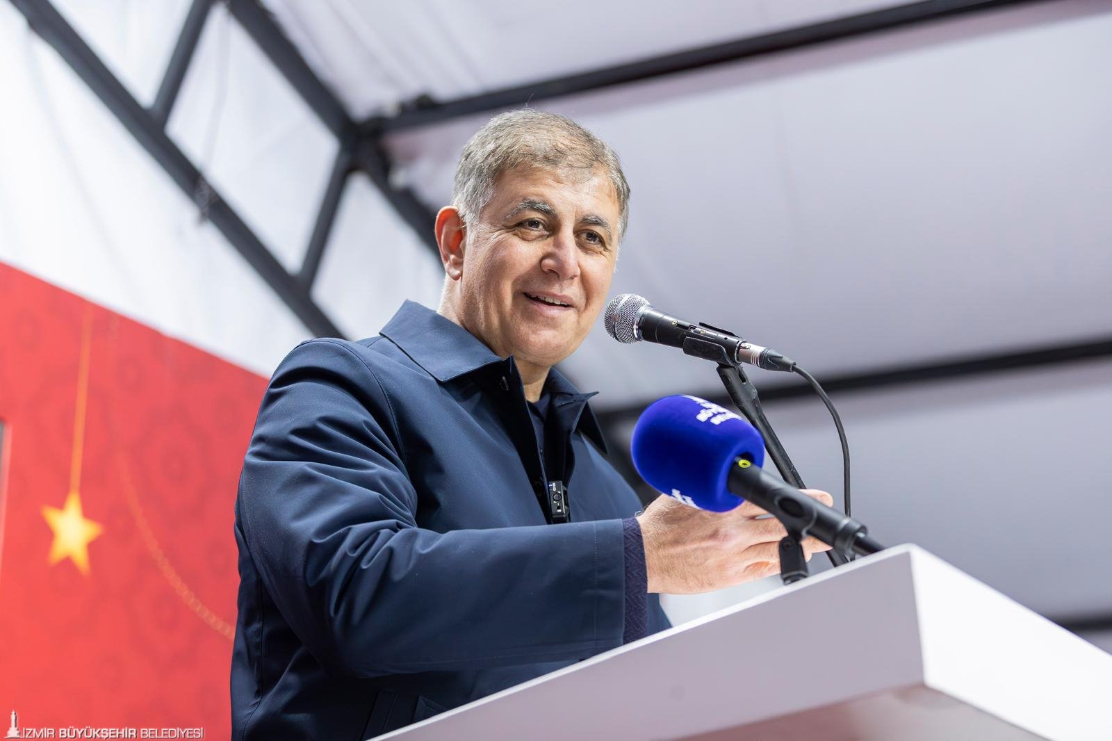 Bergama sofrasında iki doktor başkan: 14 Mart gururu ve birlik mesajı 2 Bergama sofrasında iki doktor başkan: 14 Mart gururu ve birlik mesajı