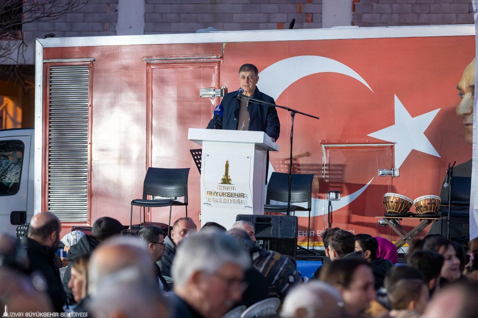 Tugay Çamdibi'nde binlerle iftarda: 'İyilik için çalıştığımızda büyürüz'