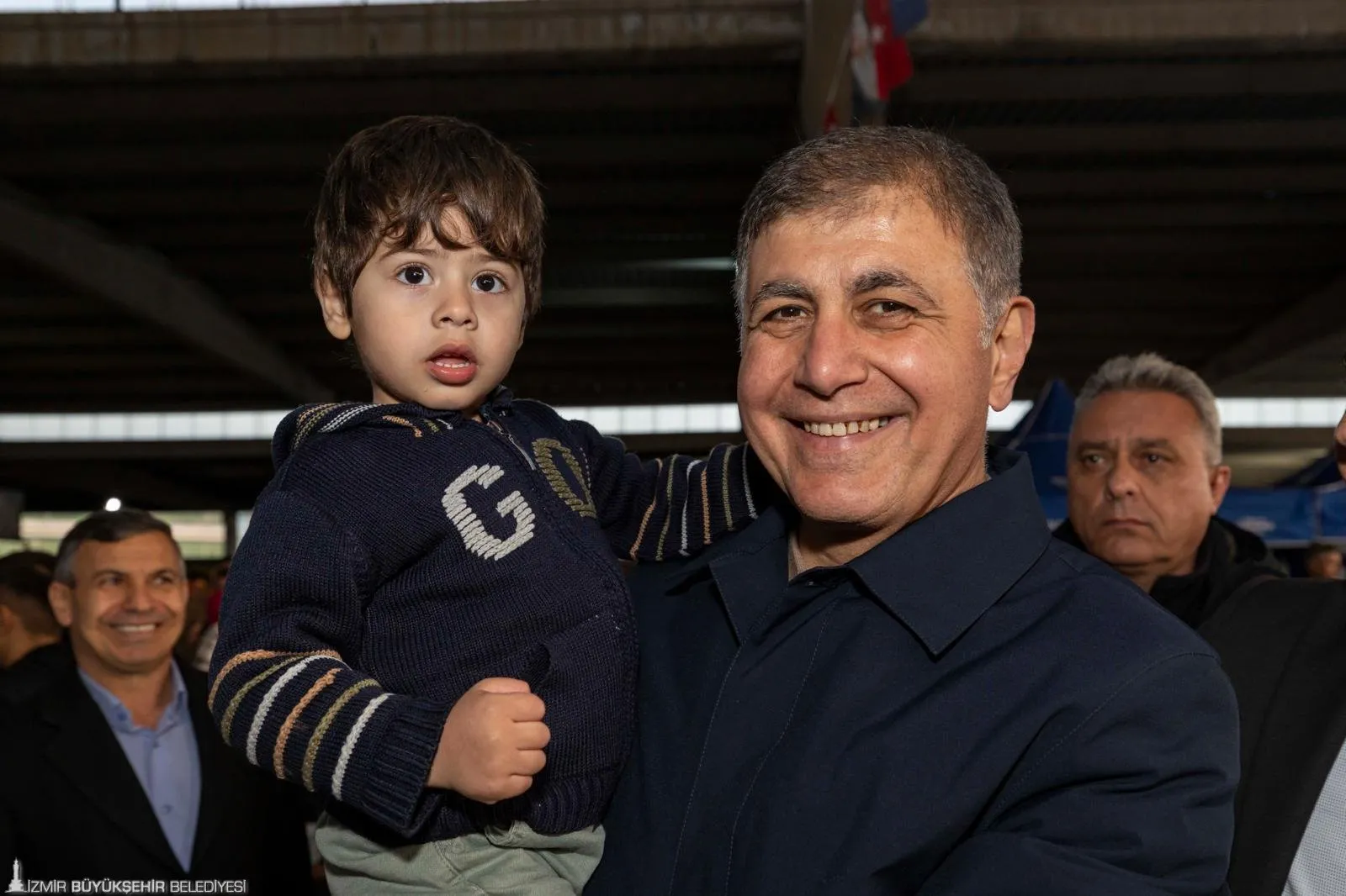 Büyükşehir’in gönül sofrası bu kez Menemen’de: “Dualarımız refah olarak dönsün”