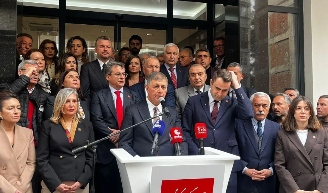 İzmir Büyükşehir Belediye Başkanı Dr. Cemil Tugay, CHP İzmir İl