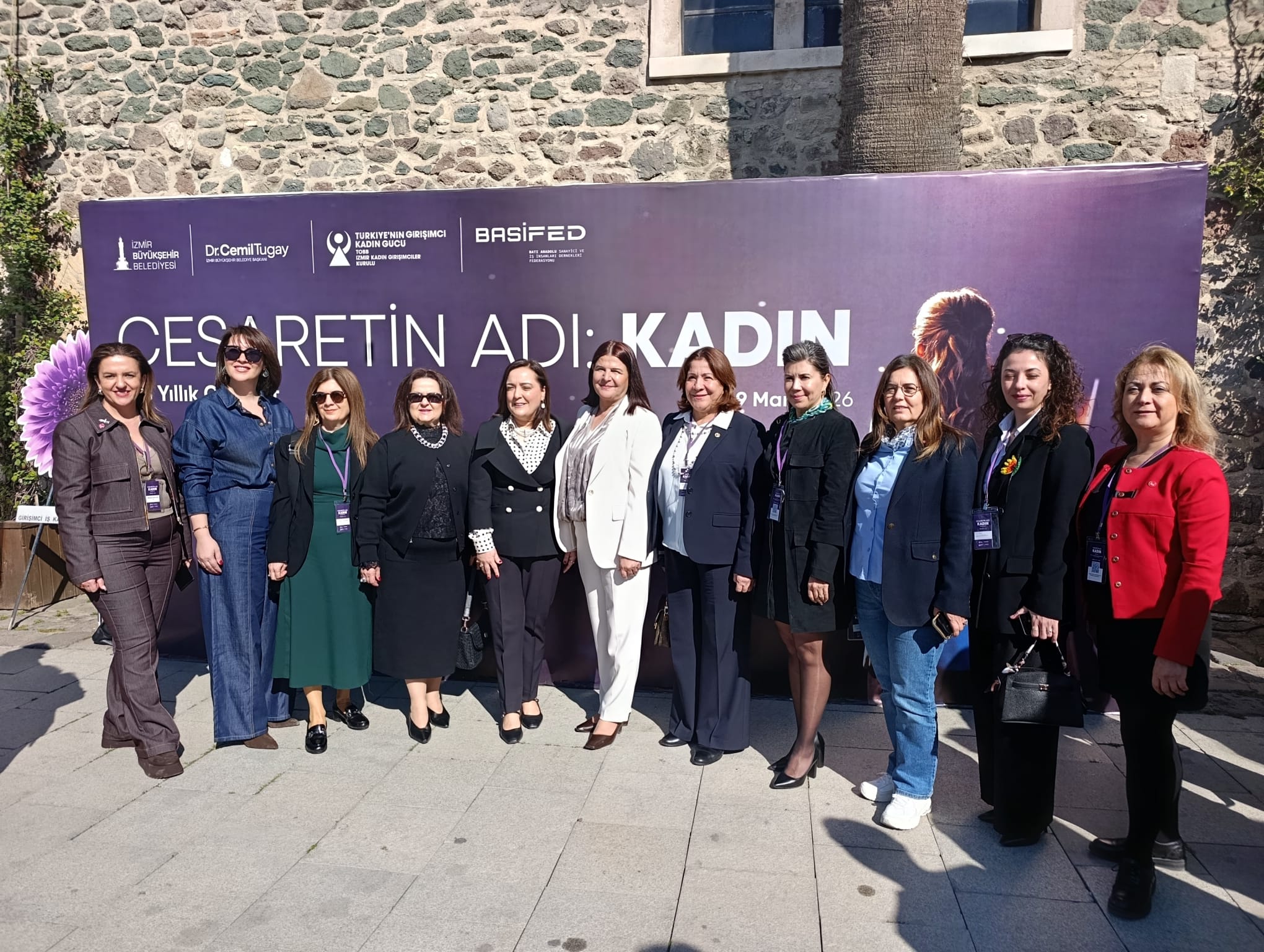 “Bir toplum kadınlarının hayalleriyle şekillenir”: İzmir’in güçlü kadınları "Cesaret" için birleşti! 10 “Bir toplum kadınlarının hayalleriyle şekillenir”: İzmir’in güçlü kadınları "Cesaret" için birleşti!