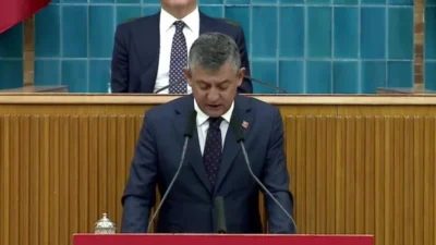 CHP Genel Başkanı Özgür Özel, partisinin grup toplantısında Adalet Bakanı