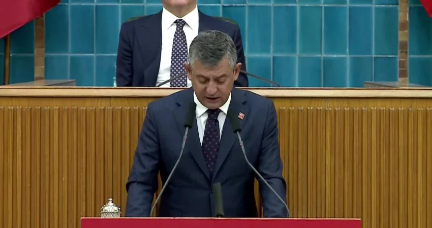 CHP Genel Başkanı Özgür Özel, partisinin grup toplantısında Adalet Bakanı