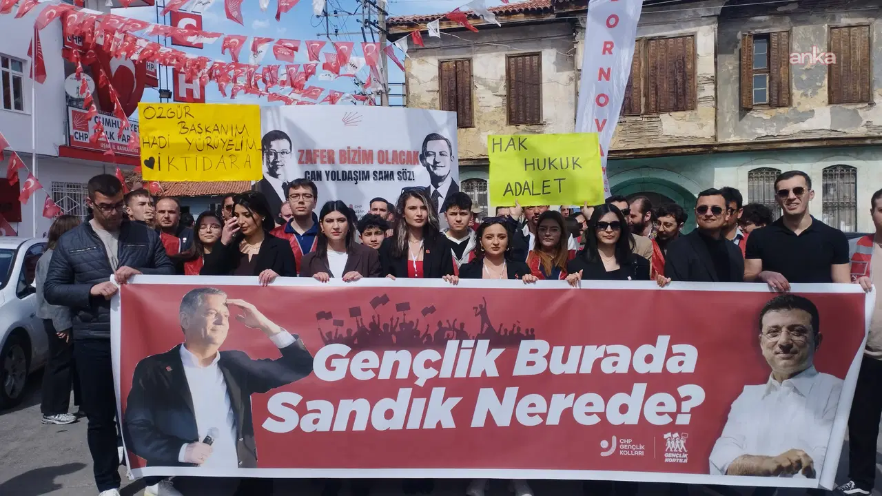 Özel Uşak'ta: 'Birileri olağanüstü zenginleşiyor; bir milletvekili 20 milyonluk saat takıyor'