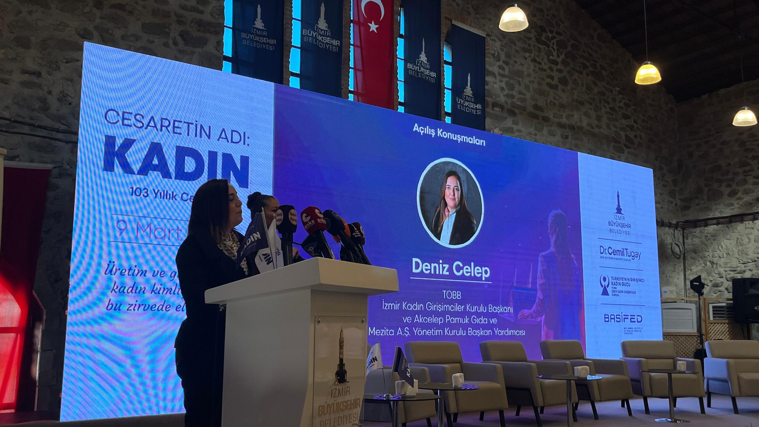 “Bir toplum kadınlarının hayalleriyle şekillenir”: İzmir’in güçlü kadınları "Cesaret" için birleşti! 9 “Bir toplum kadınlarının hayalleriyle şekillenir”: İzmir’in güçlü kadınları "Cesaret" için birleşti!