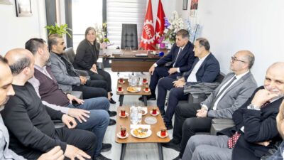 İzmir Büyükşehir Belediye Başkanı Dr. Cemil Tugay, DİSK Ege Bölge