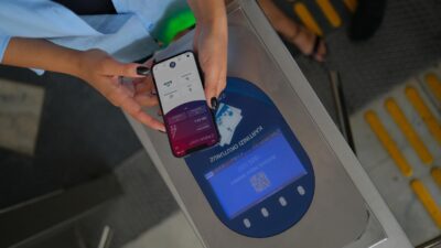 İzmir ulaşımında "yetersiz bakiye" anonsu tarihe karışıyor! 

İzmir Büyükşehir Belediyesi,