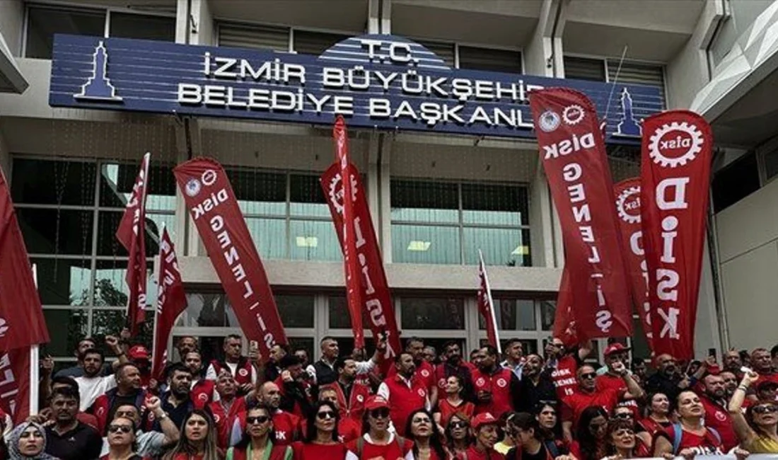 İzmir Büyükşehir Belediyesi ile DİSK arasında günlerdir süren yoğun görüşme