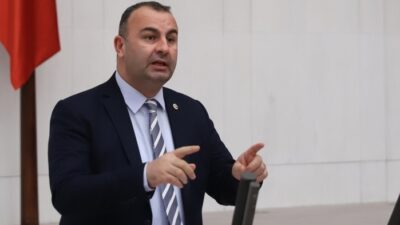 İzmir siyasetinde tansiyon yükseldi. AK Parti Genel Sekreteri ve İzmir