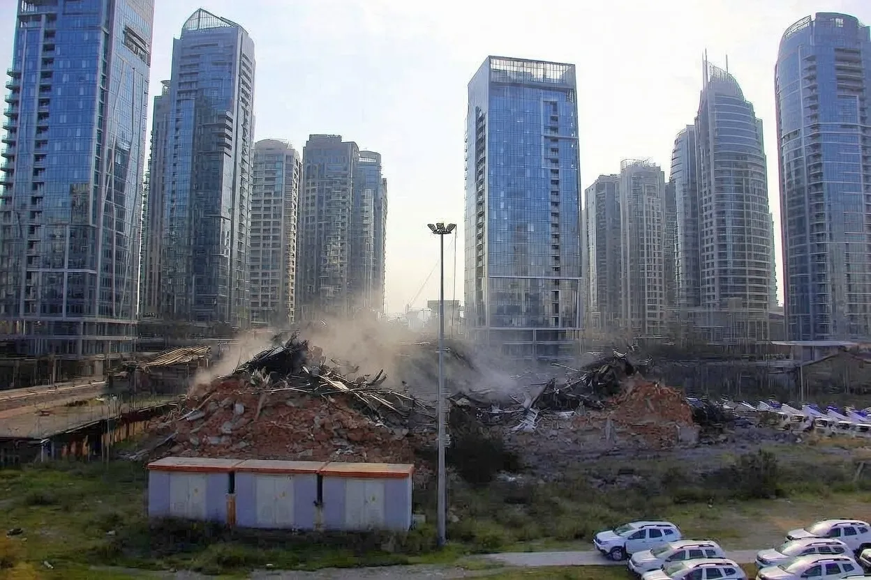 Akademiden sivil topluma kadar tüm İzmir davet edildi. "Kentin tarihsel