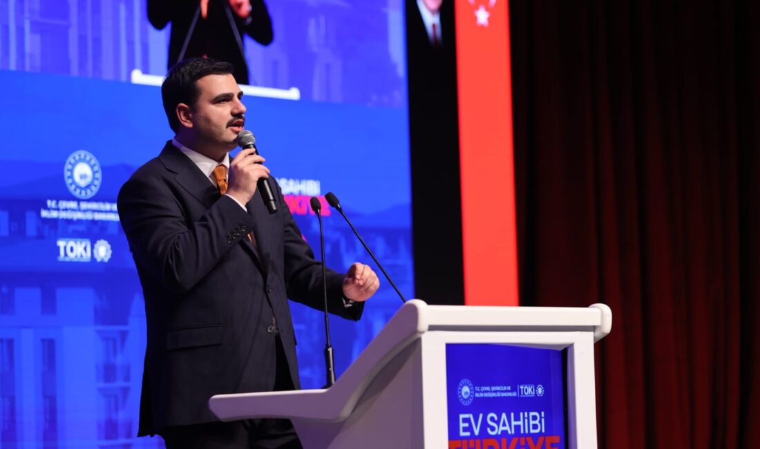 AK Parti Genel Sekreteri ve İzmir Milletvekili Eyyüp Kadir İnan,