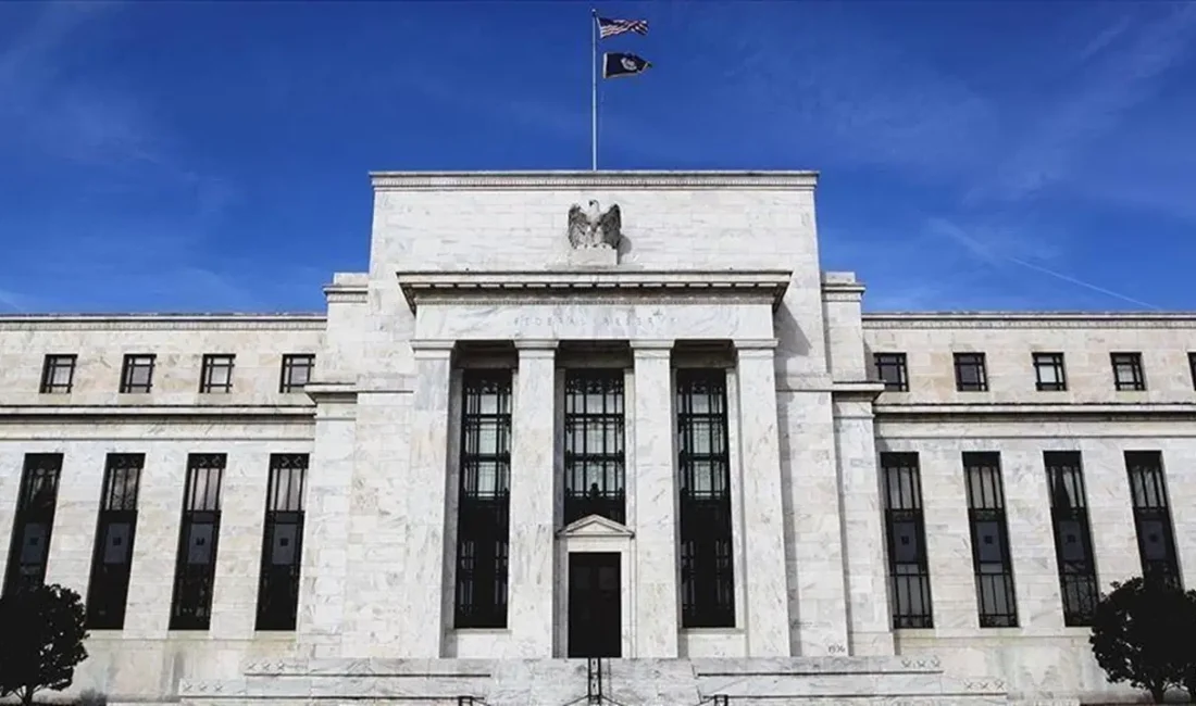 Enflasyon ve savaş riski Fed'e geri adım attırdı. İşte dolar