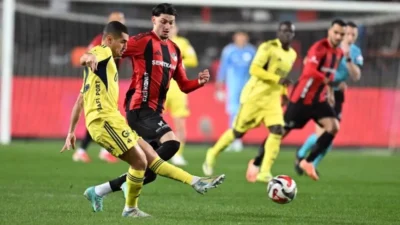 Trendyol Süper Lig’de şampiyonluk yarışı nefes keserken, haftanın en kritik