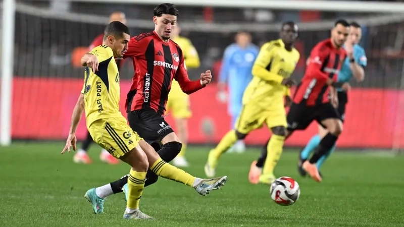 Trendyol Süper Lig’de şampiyonluk yarışı nefes keserken, haftanın en kritik