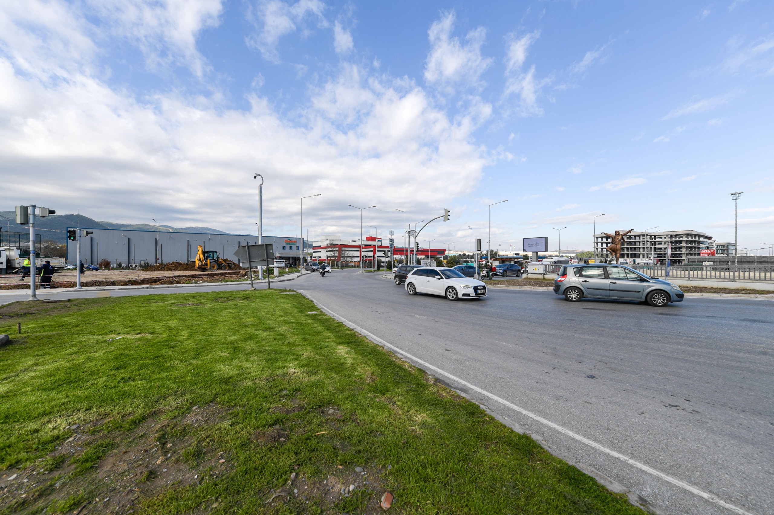 İzmir trafiğine 'şerit' ayarı: Çiğli Ve Gaziemir’de araç kuyrukları tarihe karışacak