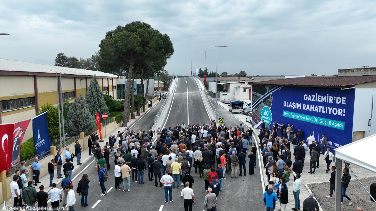 İzmir'de büyükşehirden 'ekonomik krize' karşın 2 yılda 42,5 milyar liralık yatırım 9 İzmir'de büyükşehirden 'ekonomik krize' karşın 2 yılda 42,5 milyar liralık yatırım