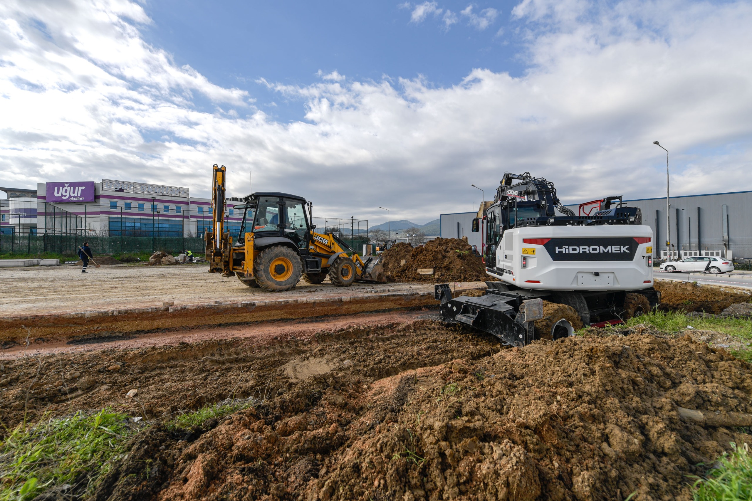 İzmir trafiğine 'şerit' ayarı: Çiğli Ve Gaziemir’de araç kuyrukları tarihe karışacak