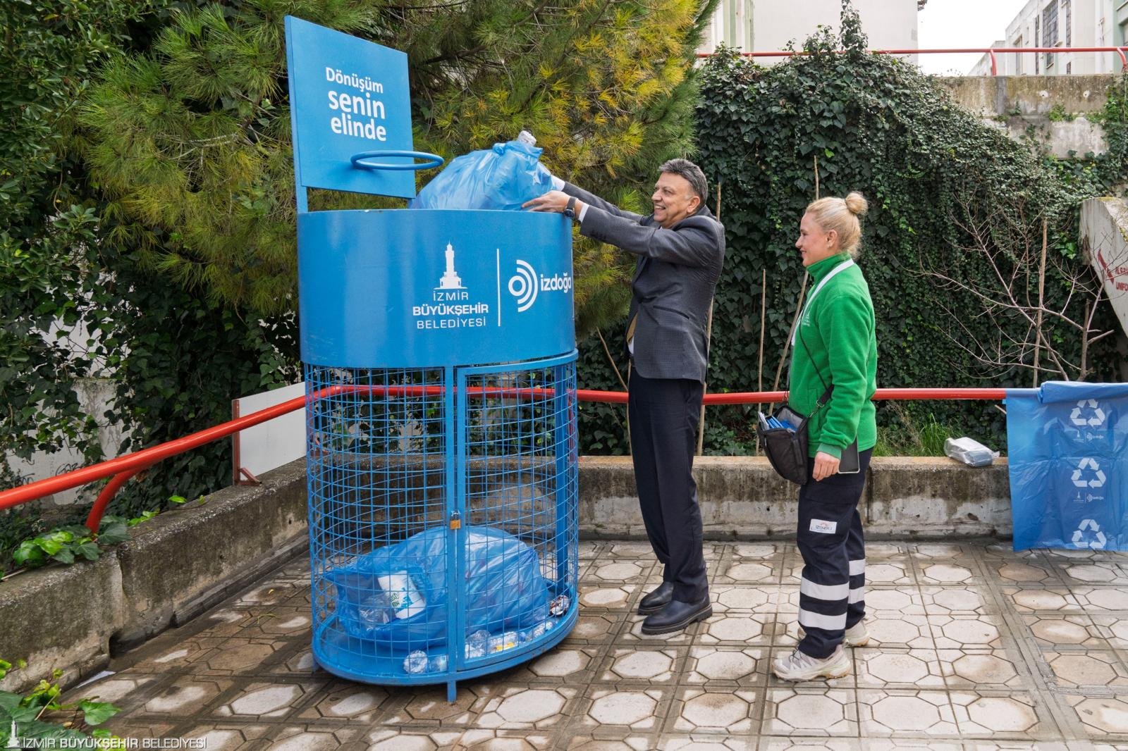İzmir’in atık dönüşümü sanayiye sıçradı: MTK Sitesi "Mavi Poşet" ile dönüşüyor!