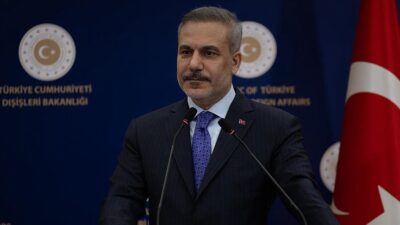 Ortadoğu’da tansiyonun zirve yaptığı saatlerde Dışişleri Bakanı Hakan Fidan, savaşın