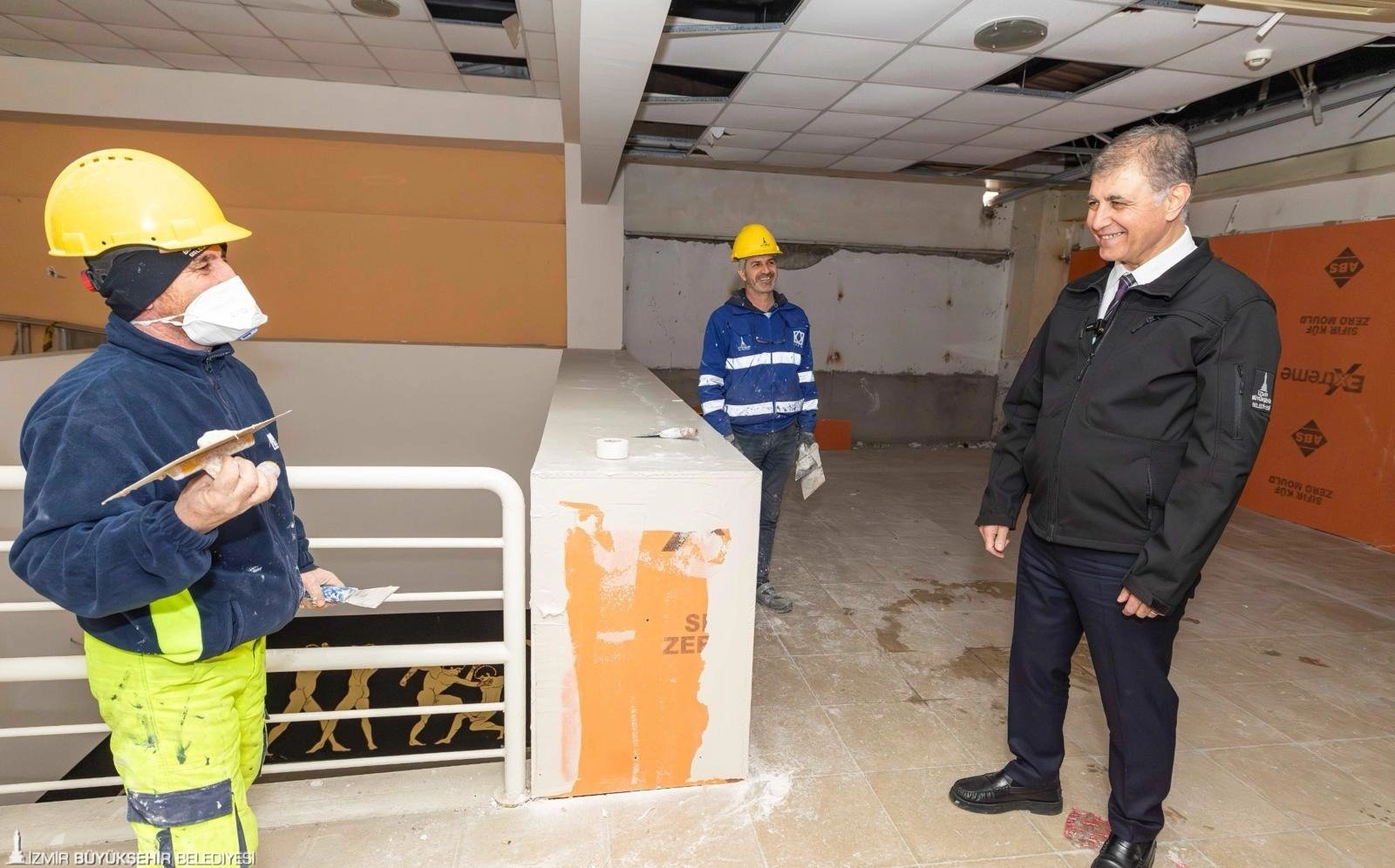 İzmir’in yeni "Bilgi Kalesi" hazır: Kültürpark’a 20 bin eserlik Hasan Âli Yücel Kütüphanesi geliyor! 5 İzmir’in yeni "Bilgi Kalesi" hazır: Kültürpark’a 20 bin eserlik Hasan Âli Yücel Kütüphanesi geliyor!