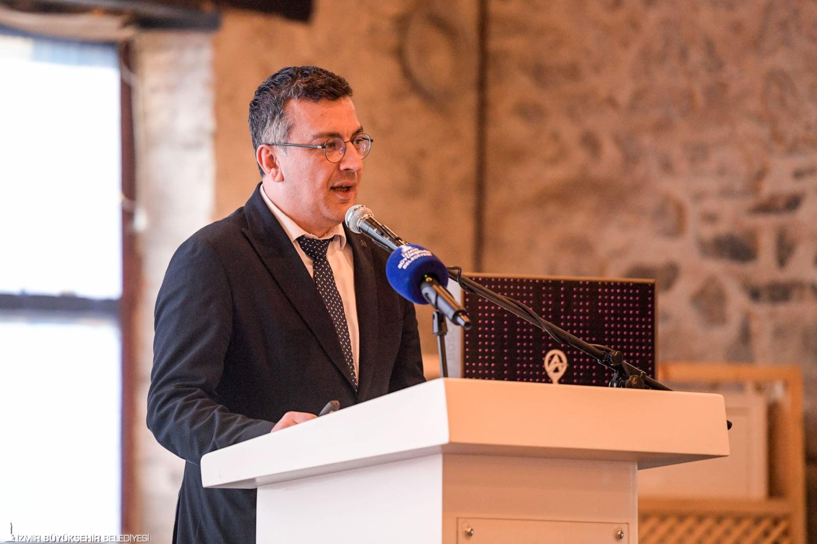 İzmir Körfezi'ne 'modifiye kil kalkanı': 'Canlılara zararı yok'