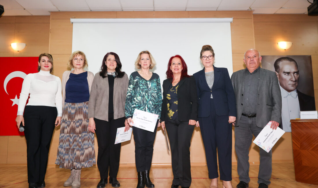 Buca Belediye Başkanı Görkem Duman, 60 yaş üstü vatandaşların sosyal