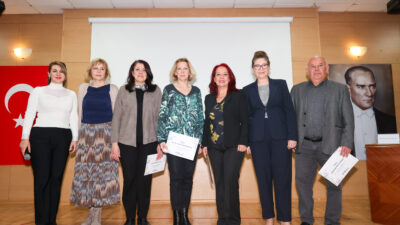 Buca Belediye Başkanı Görkem Duman, 60 yaş üstü vatandaşların sosyal