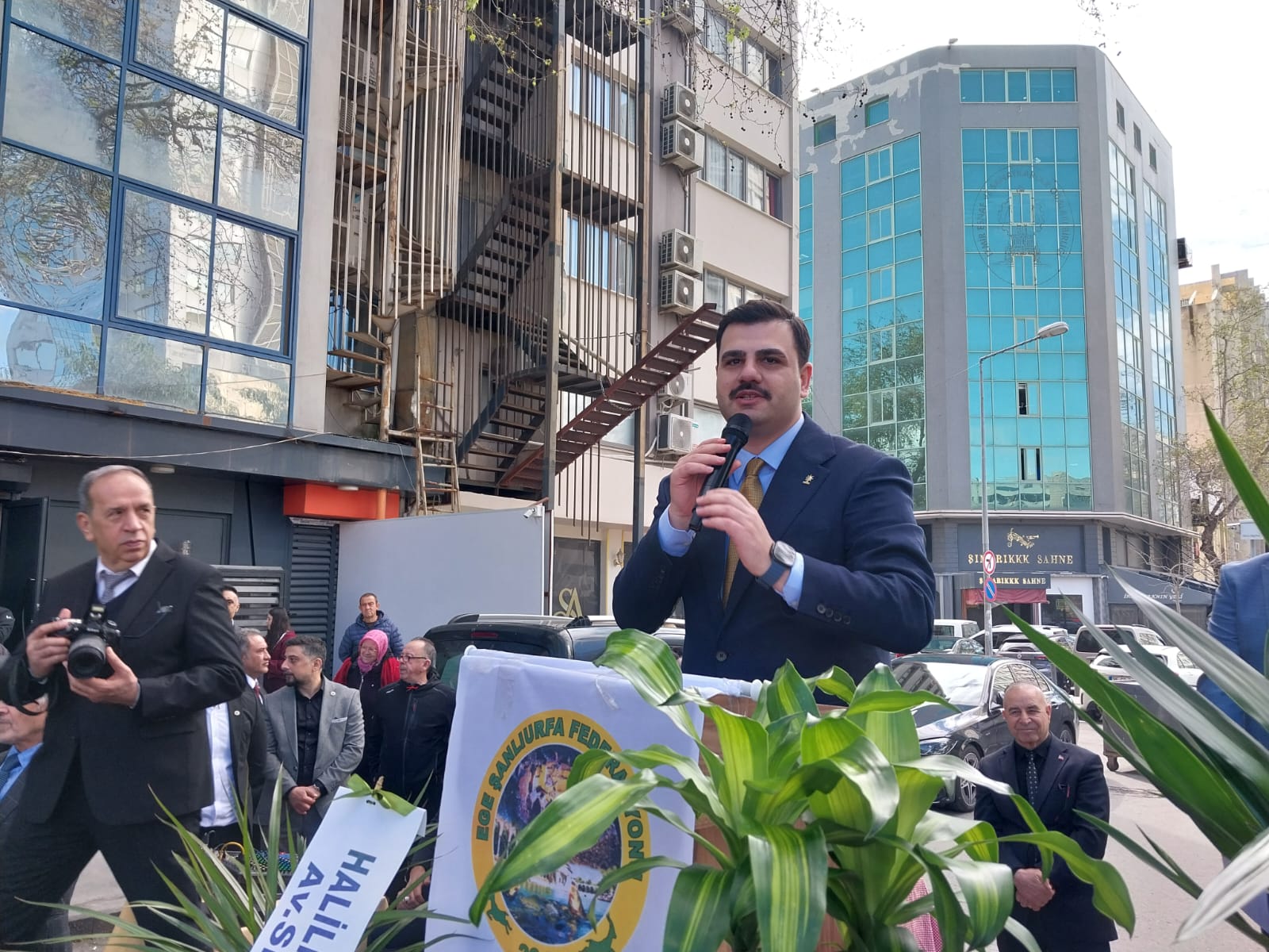 Basmane'de belirsizliğe son, Çeşme'de istihdama tam yol! AK Parti Genel