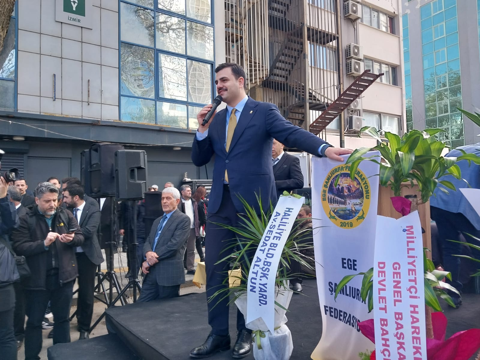 AK Partili İnan’dan 'istihdam ve yatırım' vurgusu: “Çeşme projesi raftan inmeli, Basmane çukuru gündemden çıkmalı"