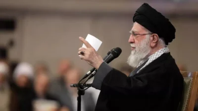 İran’da sarsıcı bir dönüm noktası! Ayetullah Ali Hamaney’in ölümünün ardından