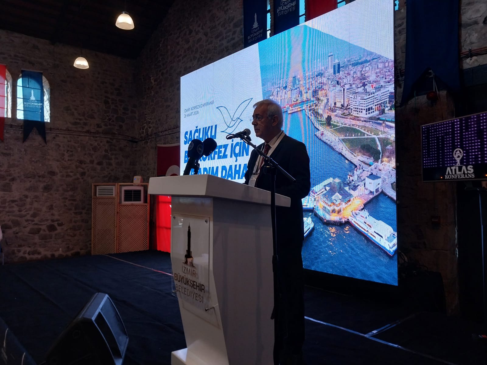 İzmir Körfezi için tarihi çağrı: "Gediz temizlenmeden körfez kurtulamaz!"