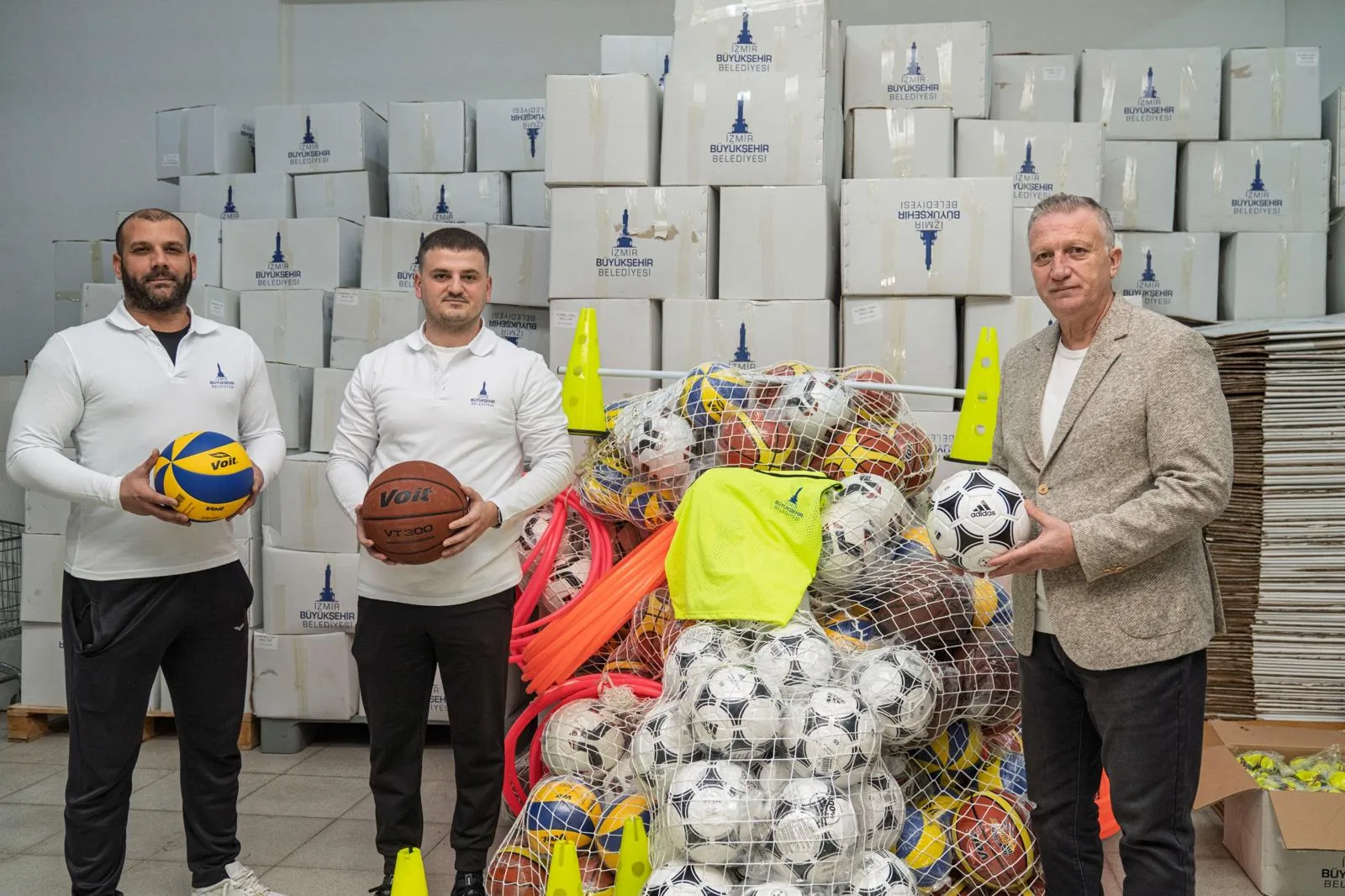 Amatör sporun kalbi İzmir’de atıyor. Büyükşehir Belediyesi, malzeme krizini 5