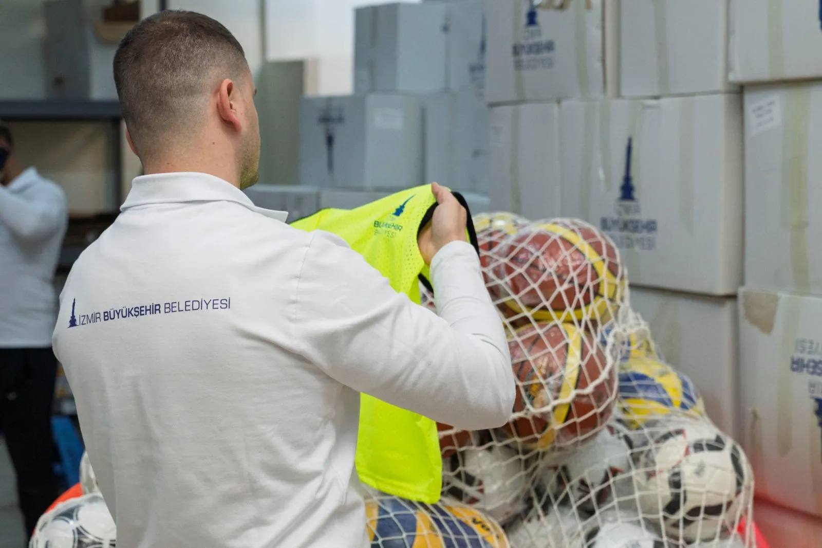 İzmir’de amatör spora 25 milyonluk can suyu: Genç yeteneklere "Büyükşehir" koruması 2 İzmir’de amatör spora 25 milyonluk can suyu: Genç yeteneklere "Büyükşehir" koruması