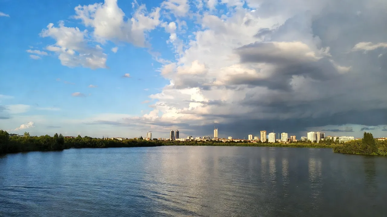 İzmir’de güneşli cumartesi keyfi: 18 derecelik bahar tadında hafta sonu!