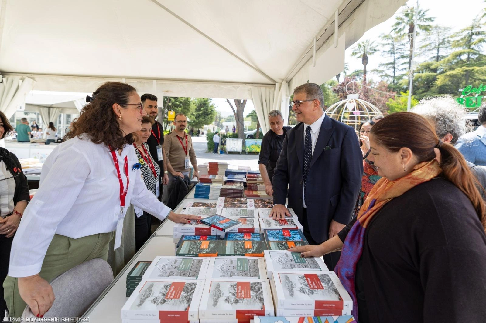 Kitap dünyası İzmir’e akıyor! İZKİTAP’ta 10 gün boyunca kesintisiz sanat