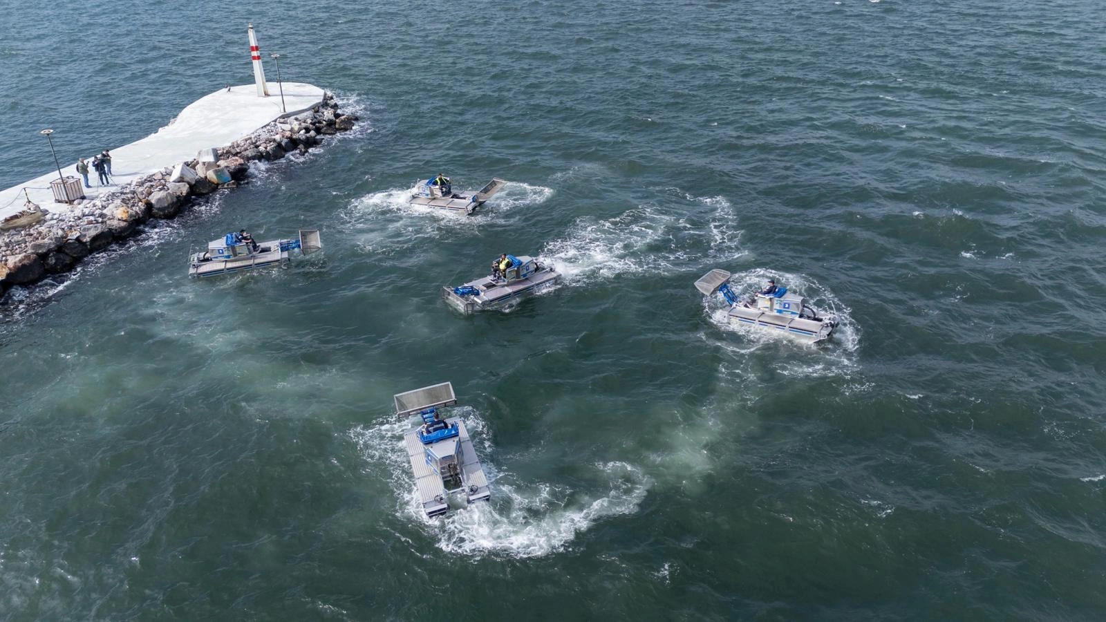 İzmir Körfezi’ne "Amfibi" kalkanı! Hem karada hem denizde giden 5 dev güç