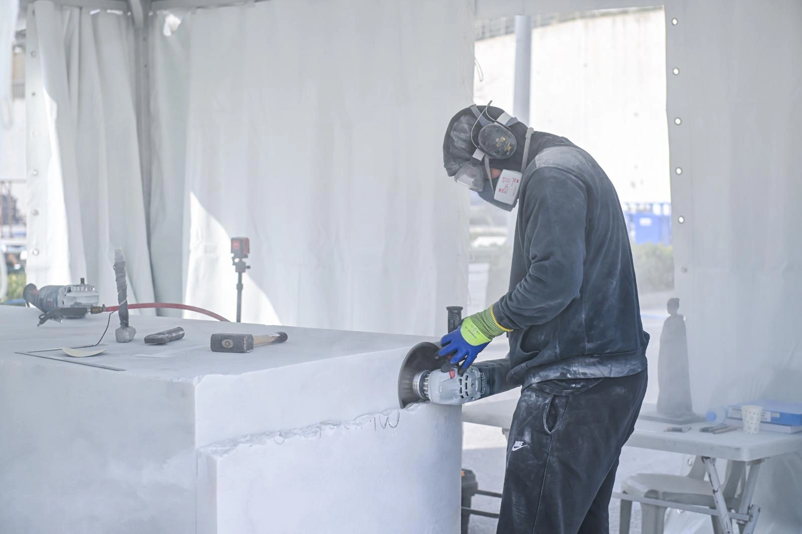 Fuar İzmir’de çekiç sesleri: 25 gün sonra bu taşlar can bulacak!