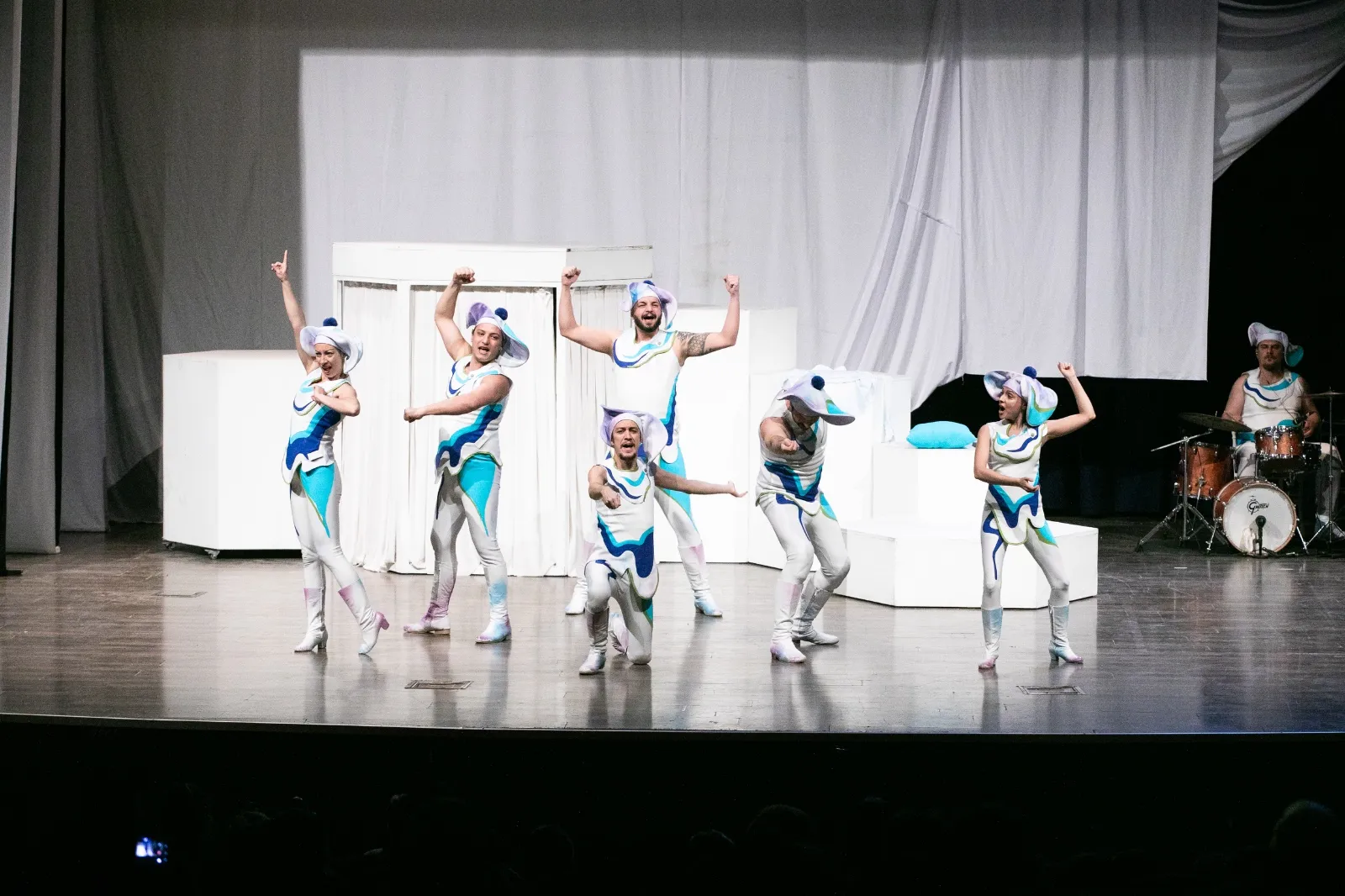 İzmir Şehir Tiyatroları Torbalı’da: “Don Kişot” minik izleyicileri büyüledi