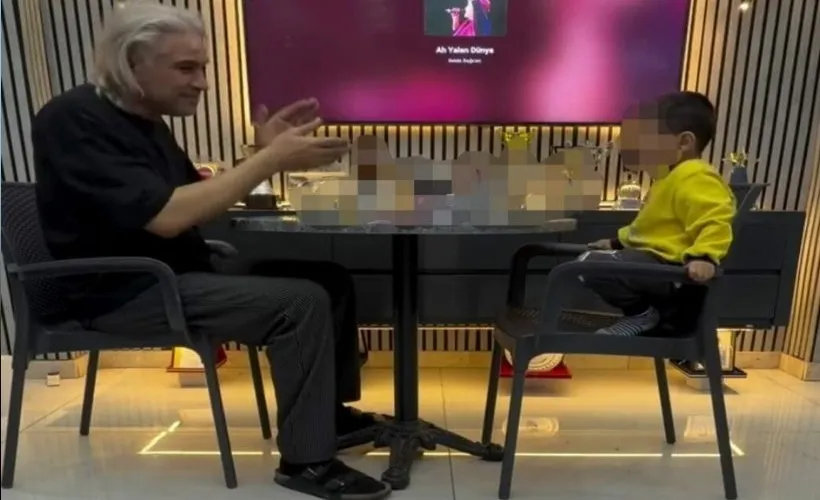 İzmir’in Karabağlar ilçesinde, 3 yaşındaki oğlunu alkol masasına oturtup bu