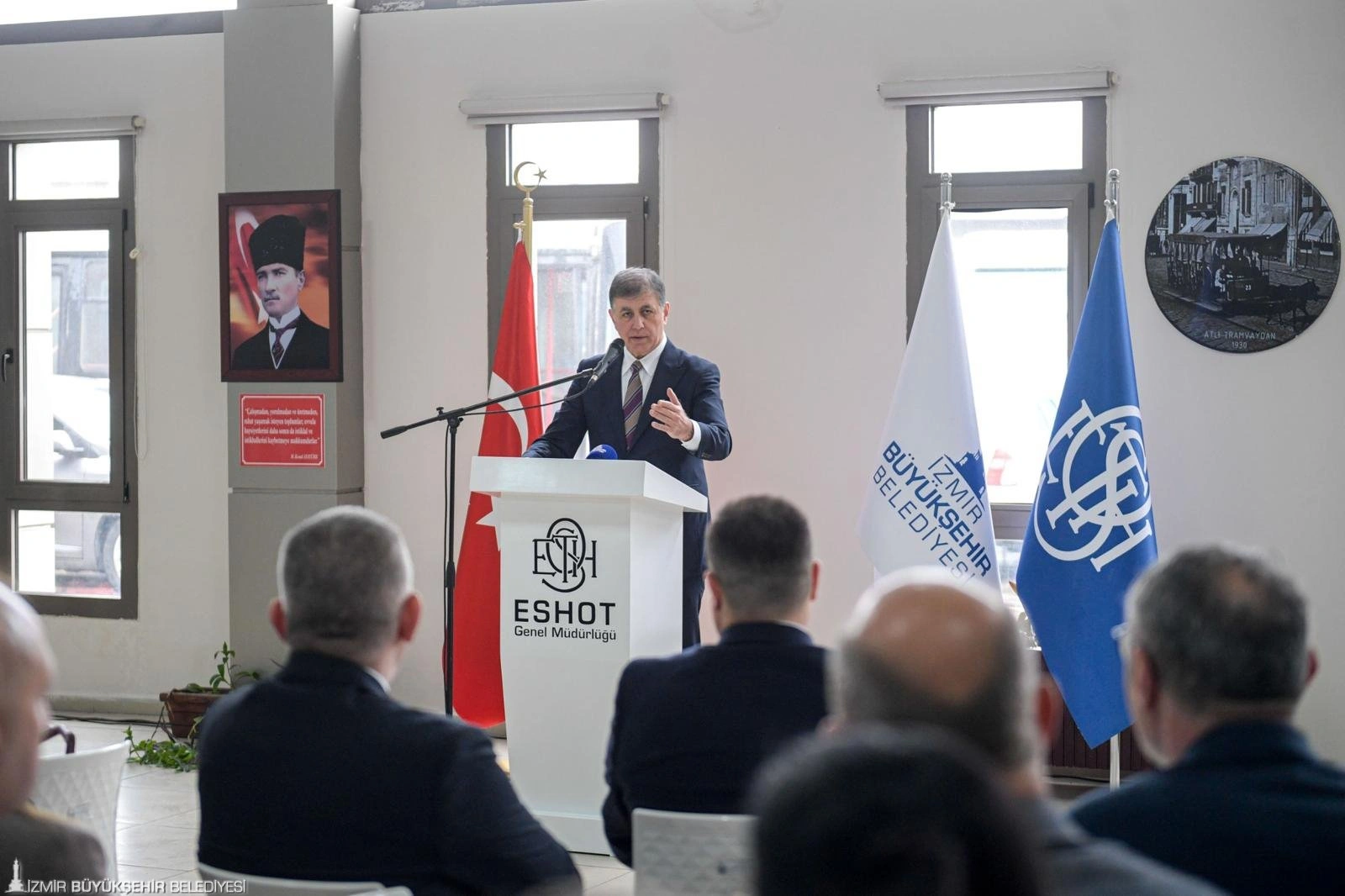 Başkan Tugay’dan flaş "Ücretsiz Ulaşım" açıklaması: "Gelecek vizyonum bu!"