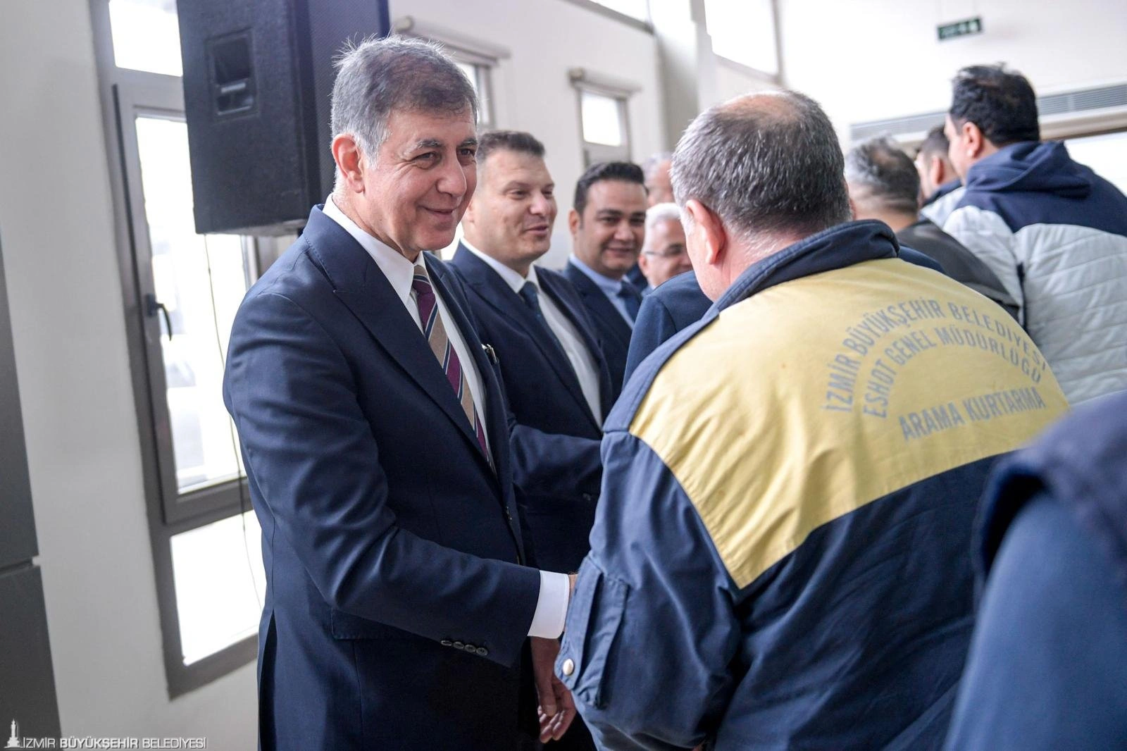 Başkan Tugay’dan flaş "Ücretsiz Ulaşım" açıklaması: "Gelecek vizyonum bu!"