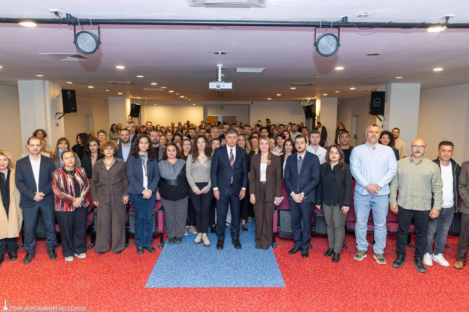 Başkan Tugay’dan flaş "Ücretsiz Ulaşım" açıklaması: "Gelecek vizyonum bu!"