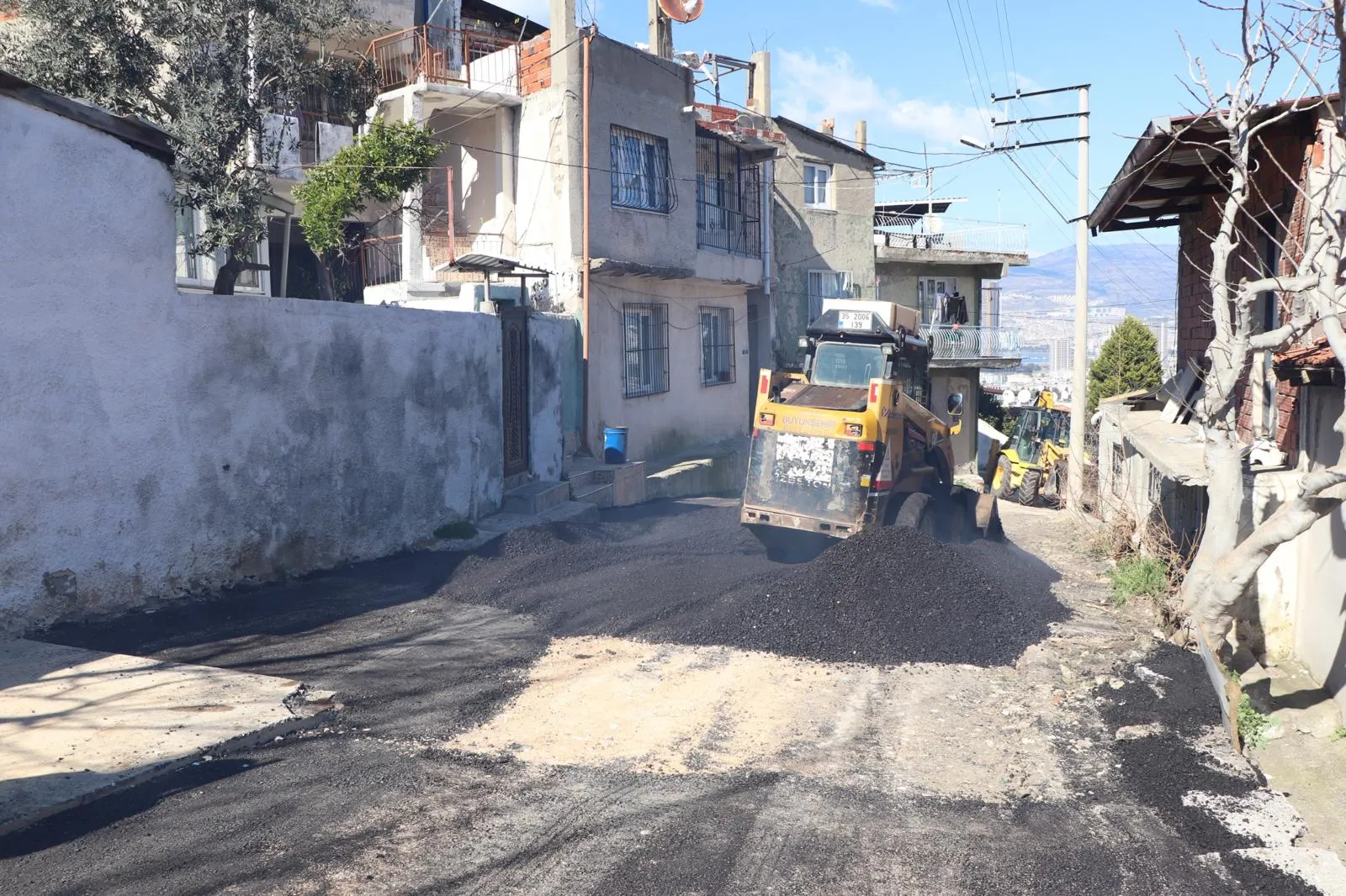 İZBETON yeni üretim tesisiyle kapasitesini artırıyor İzmir’de yenilenmeyen yol kalmayacak