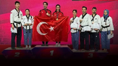 Konaklı öğretmen Rabia Kim Karışık ve eşi Fazlı Karışık, Bulgaristan'dan